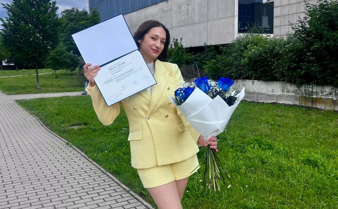 Denisa Dražkovičová_mgr.promoce 2026 (1)