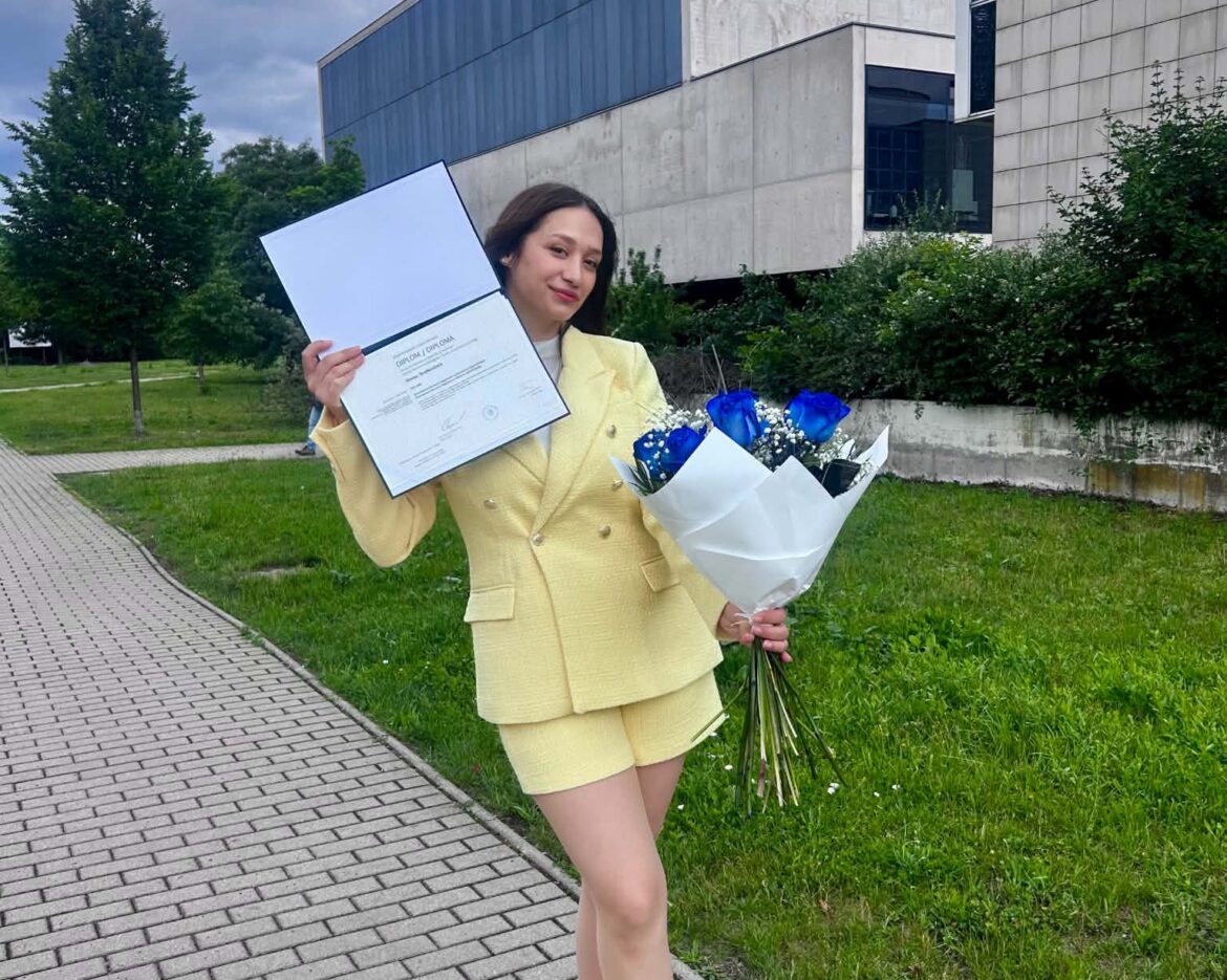 Denisa Dražkovičová_mgr.promoce 2026 (1)